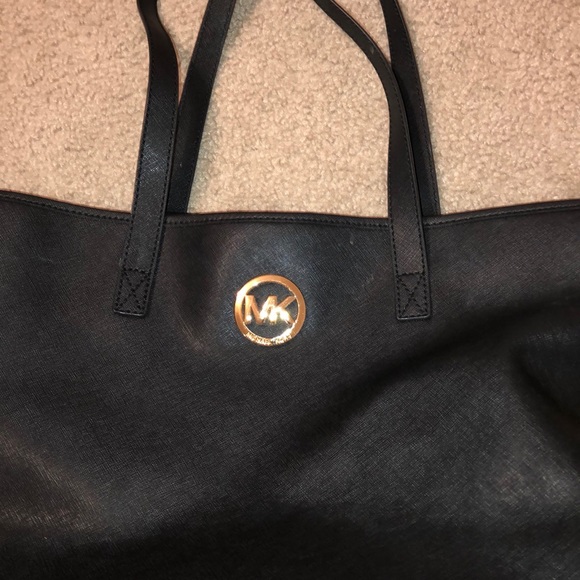 Michael Kors purse - Picture 2 of 4